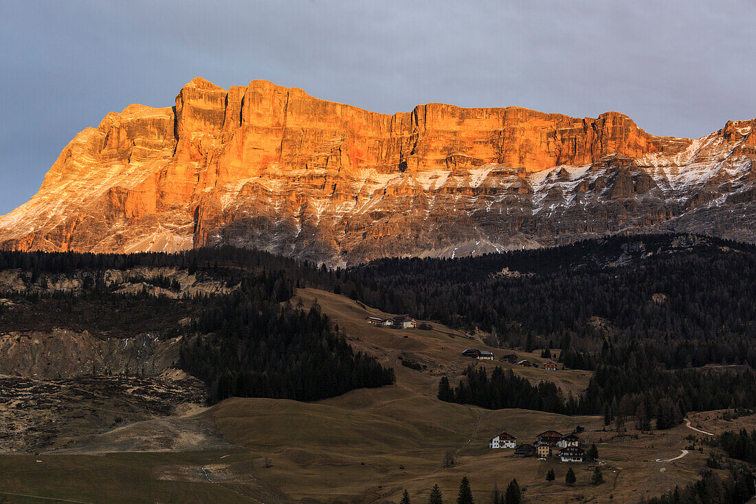 Italy, Lombardy, Trentino Alto Adige, Dolomites, sunset at Sass de la Crusc in Badia valley