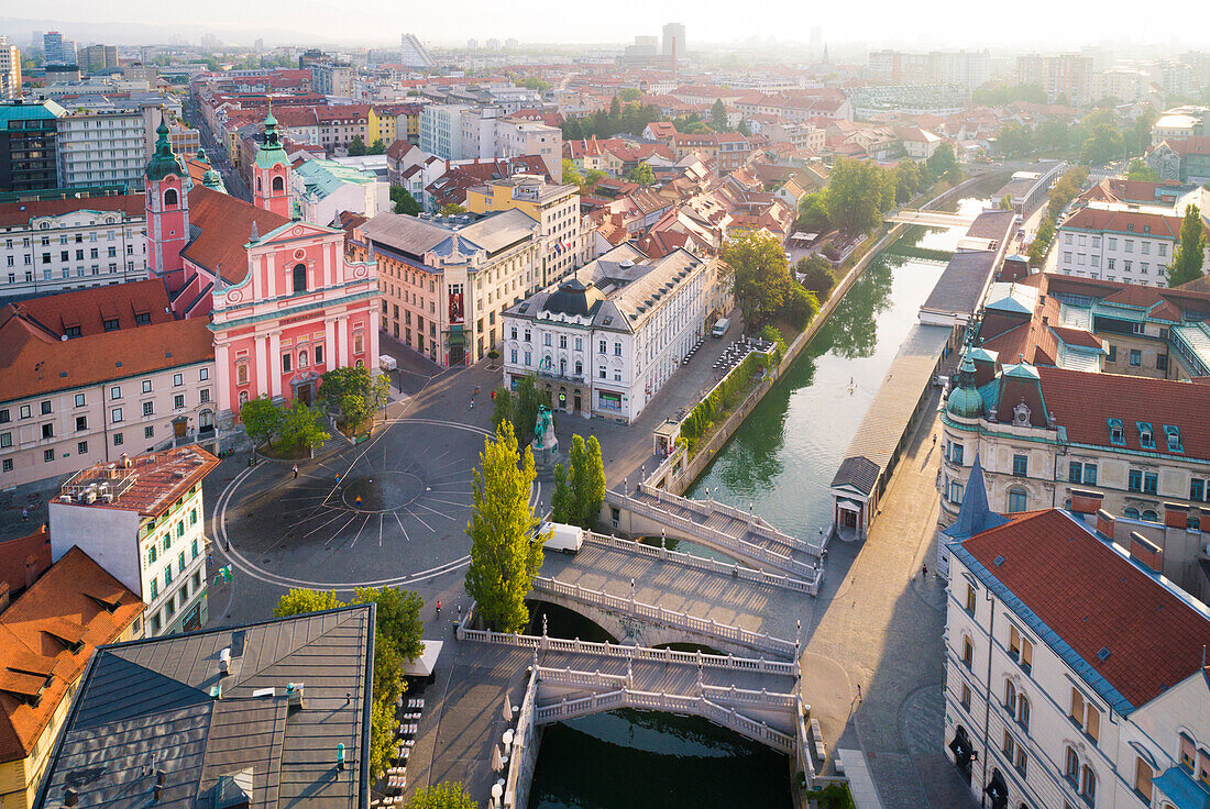 Elevated view of Ljubljiana old town, with the Franciscan Annunciation church. Ljubljiana, Osrednjeslovenska, Slovenia.