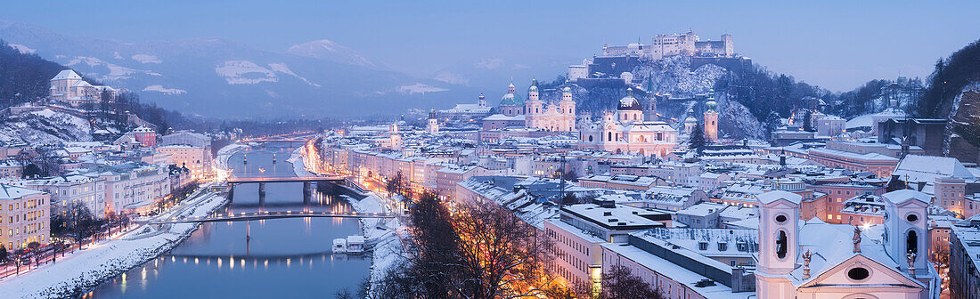 Stadtansicht von Salzburg vom Mönchsberg, Feste Hohensalzburg, Salzburg, Österreich