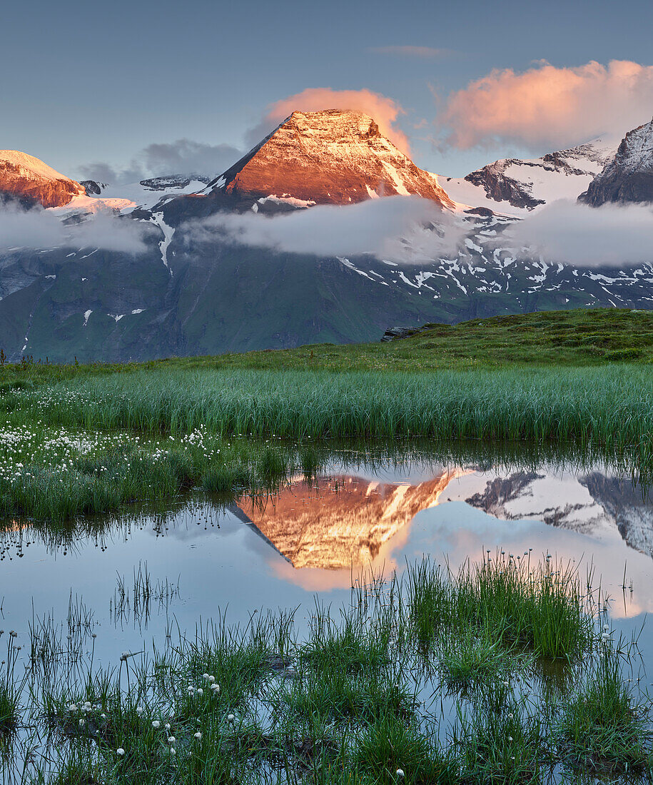 Peter Bründl, high dock, the Glockner Group, the Hohe Tauern National Park, Salzburg, Austria