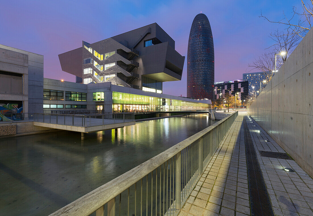 Museu del Disseny de Barcelona, Torre Agbar, Barcelona, Catalonia, Spain