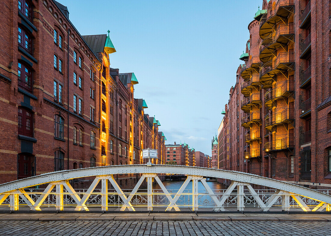 Historic warehouse buildings in Speicherstadt quarter at sunset, UNESCO World Heritage Site, hafencity, Hamburg, Germany