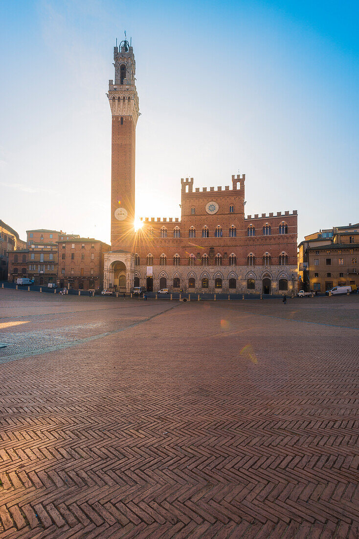 Siena, Tuscany, Italy, Europe, View of Piazza del Campo with the historical Palazzo Pubblico and its Torre del Mangia