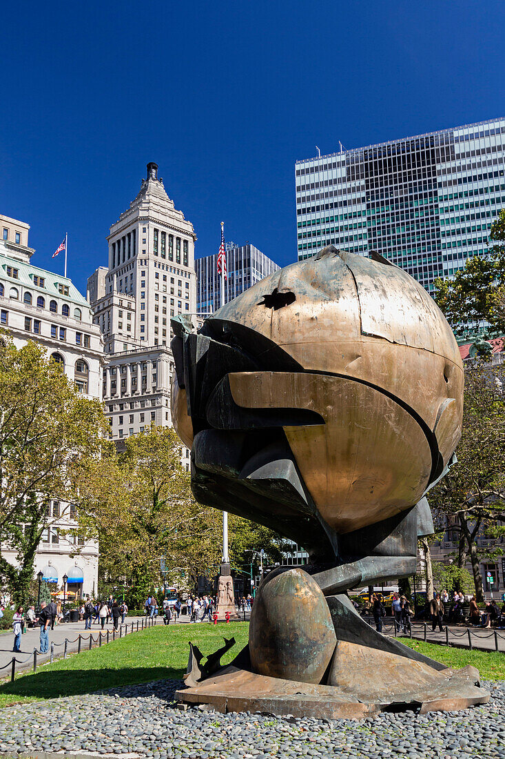 Sphere Skulptur von Fitz Koenig im Battery Park, Ground Zero, Manhattan, New York