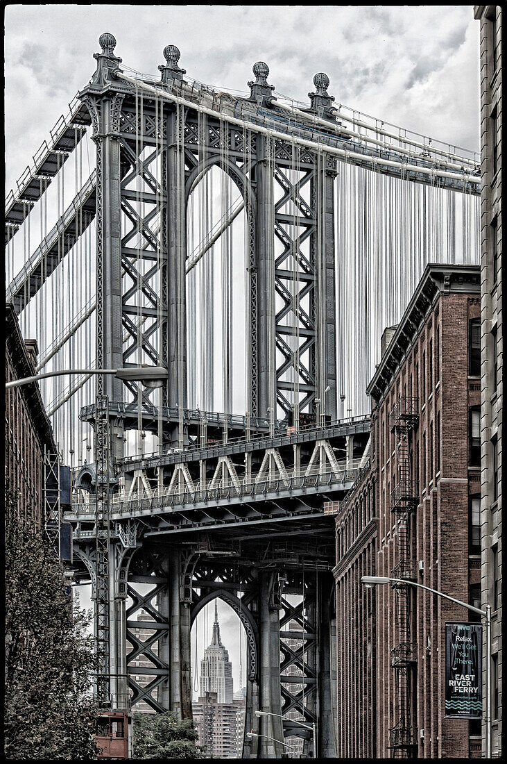 Brooklyn bridge, Dumbo, Sepia, New York , USA