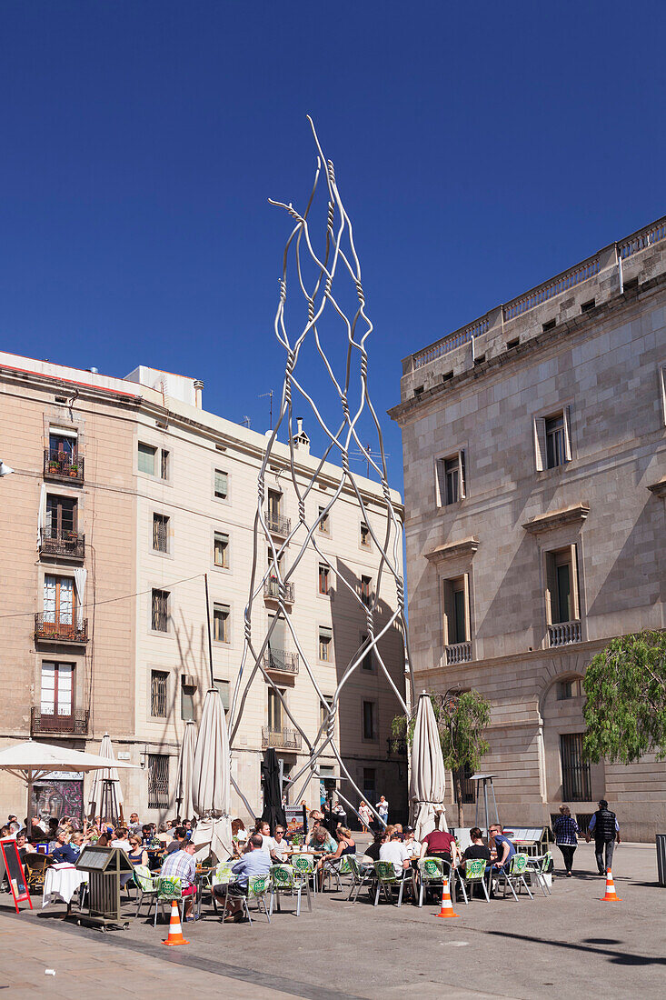 Steel Sculpture Homenatge als Castellers by Antoni Lliena i Font, Placa de Sant Miguel, Barri Gotic, Barcelona, Catalonia, Spain, Europe