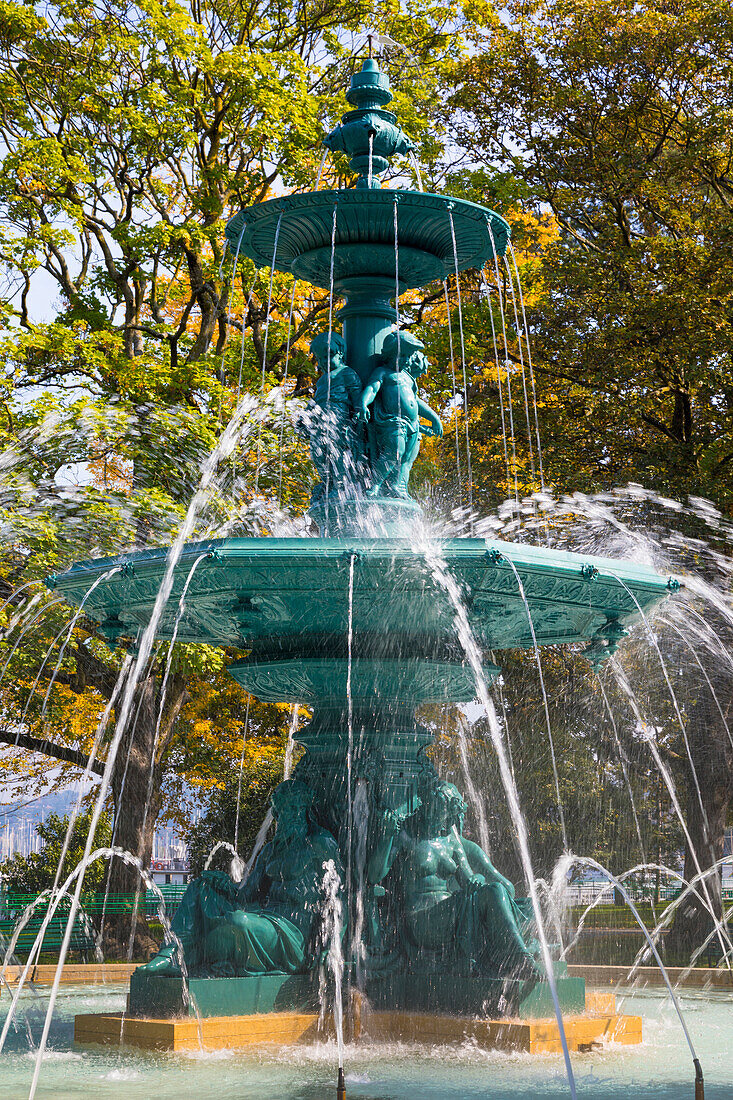 Fontaine des Quatre Saisons, (Fountain of the Four Seasons), Jardin Anglais, urban park, Geneva, Switzerland, Europe