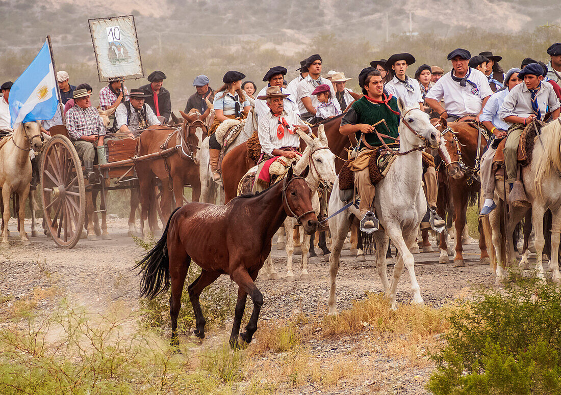Cabalgata de Los Gauchos, Gaucho horse parade from San Juan to Vallecito, San Juan Province, Argentina, South America