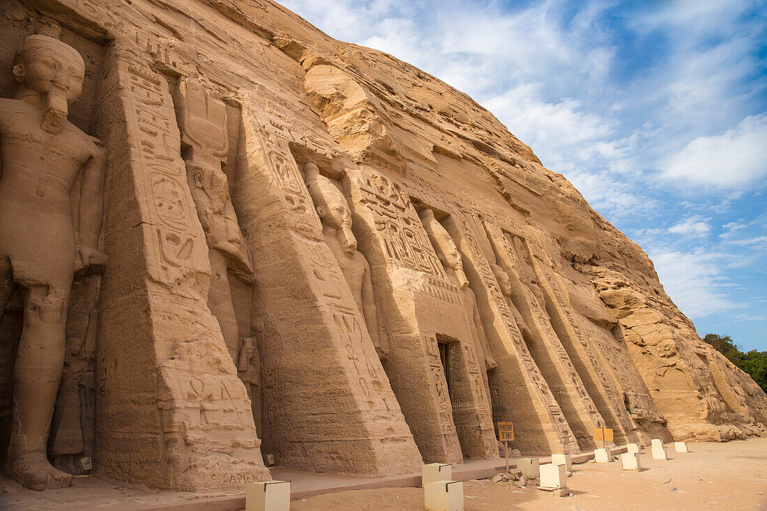 The small temple, dedicated to Nefertari and adorned with statues of the King and Queen, Abu Simbel, UNESCO World Heritage Site, Egypt, North Africa, Africa