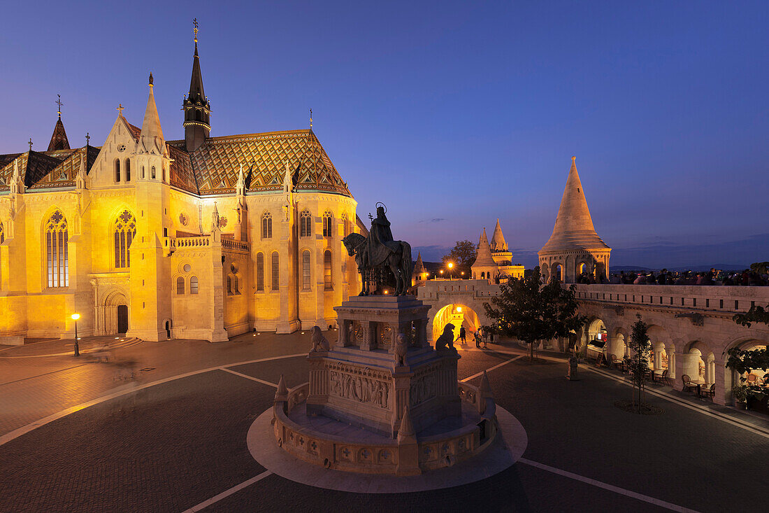 Equestrian statue of King Stephen I, Matthias Church, Fisherman's Bastion, Budapest, Hungary, Europe