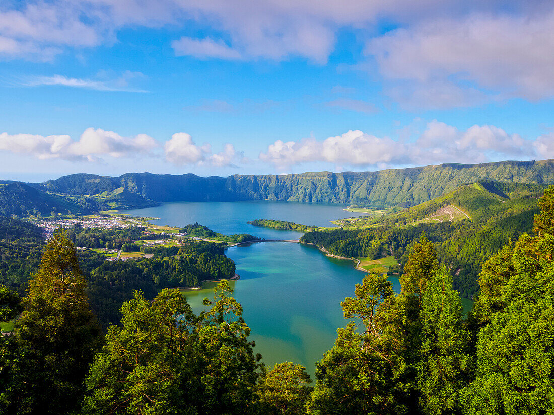 Lagoa das Sete Cidades, elevated view, Sao Miguel Island, Azores, Portugal, Atlantic, Europe