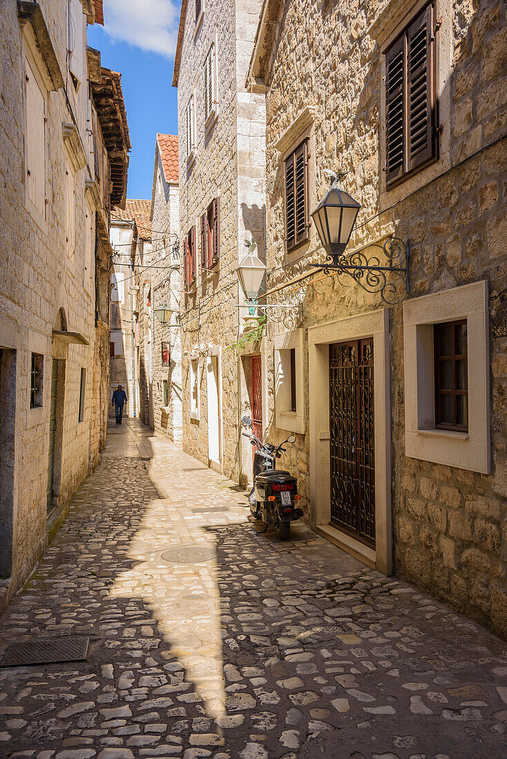 Narrow streets, Trogir Old Town, UNESCO World Heritage Site, Croatia, Europe