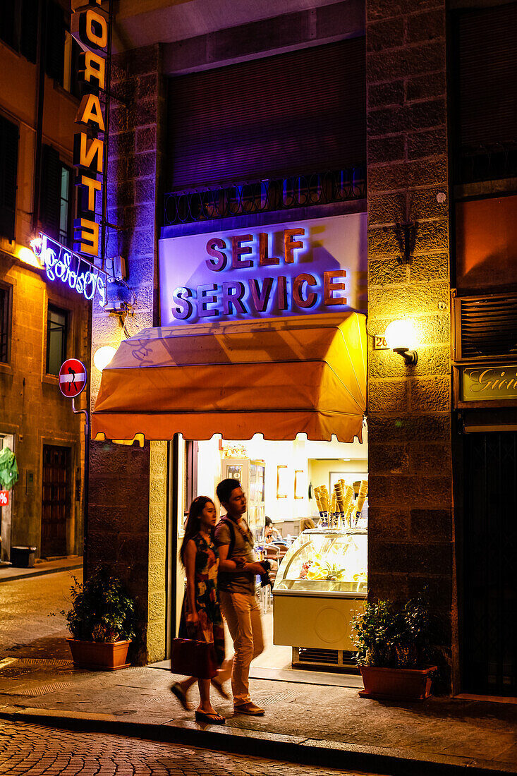 Gelateria am Abend, Altstadt, Florenz, Toskana, Italien, Europa