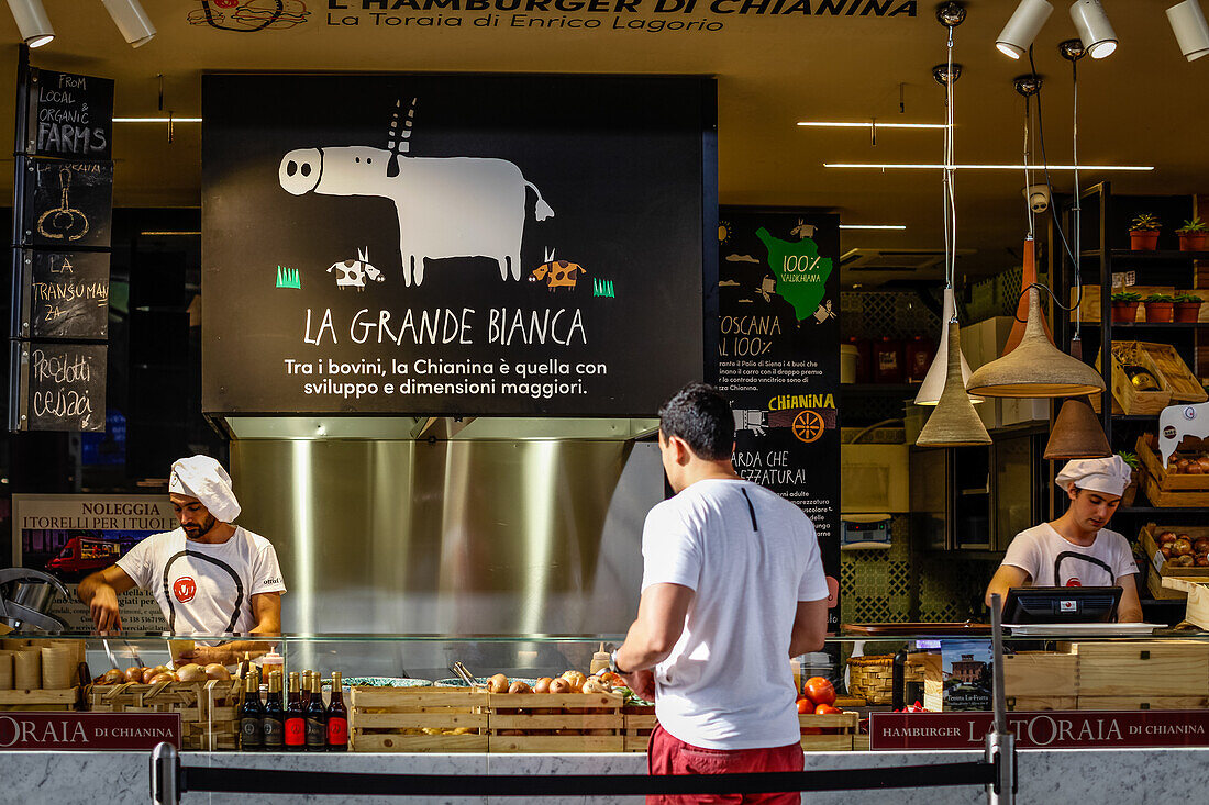 Bio Metzgerei in der Mercato Centrale - eine überdachte Markthalle in Florenz, Altstadt, Florenz, Toskana, Italien, Europa