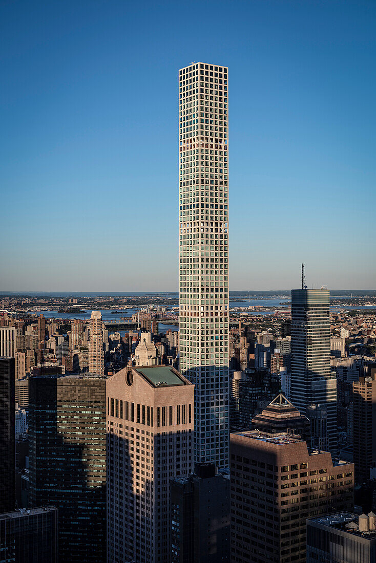Top of the Rock Blick zum Hochhaus 432 Park Avenue, Rockefeller Center, Manhattan, New York City, Vereinigte Staaten von Amerika, USA, Nordamerika