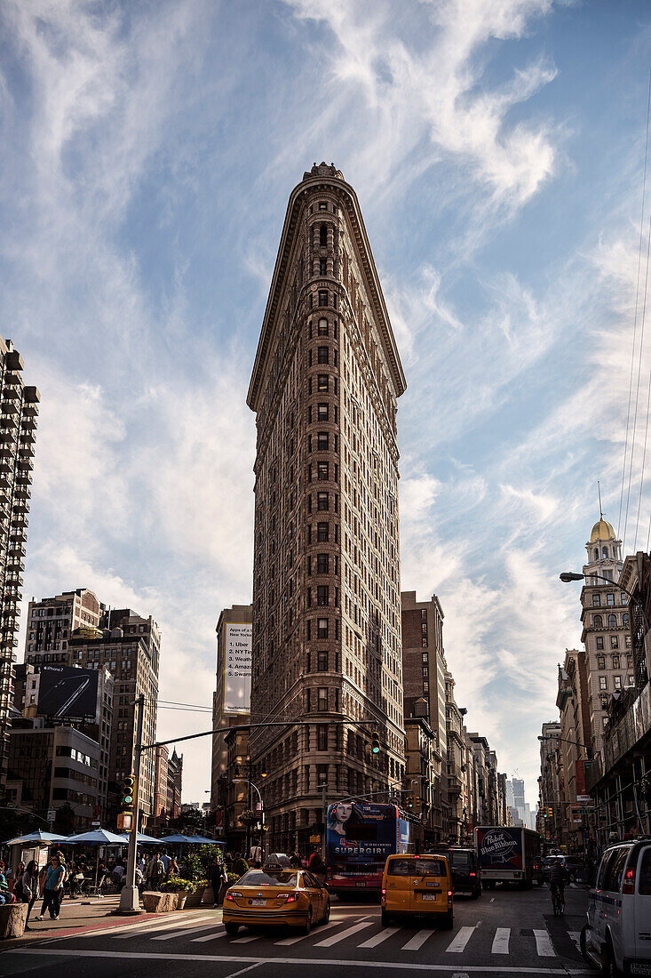 famous Flatiron Building by Daniel Burnman, 5th Ave, Manhattan, NYC, New York City, United States of America, USA, North America