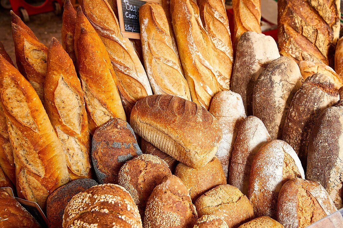 Artisan bread, Market, Hendaye, Aquitaine, Pyrenees Atlantiques, France