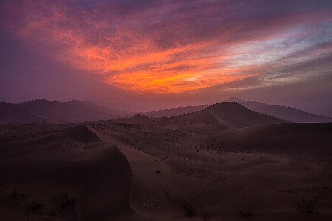 Dunes in Dasht-e Lut desert, Iran, Asia