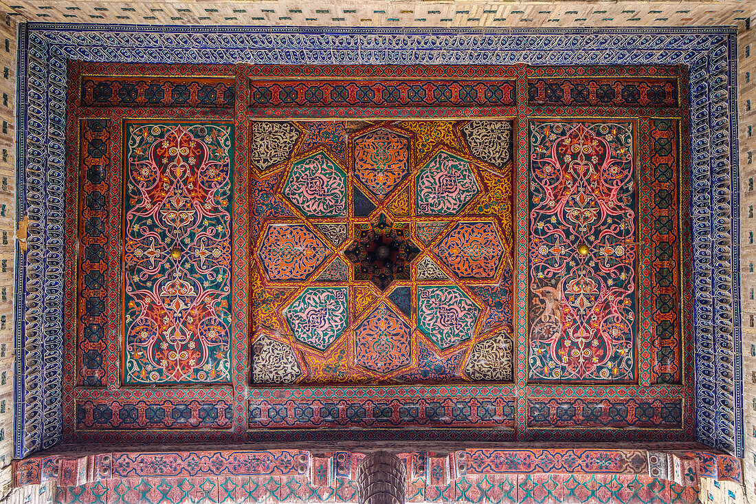 Deckenmalerei in der Altstadt von Chiwa, Usbekistan, Asien