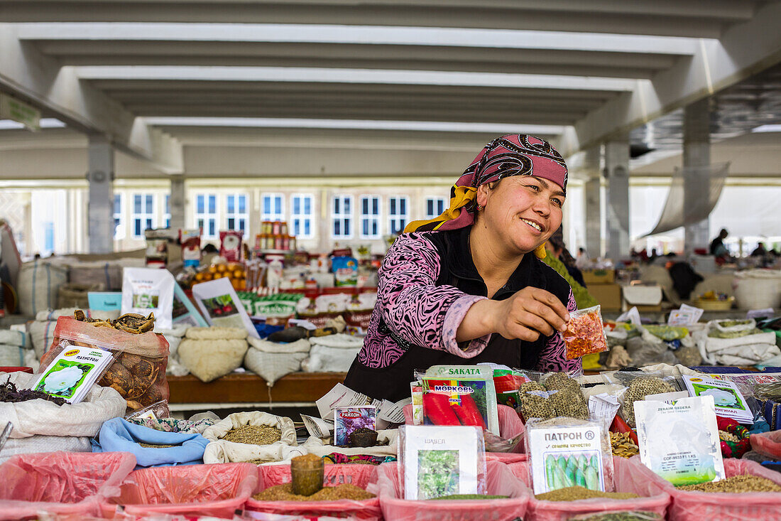 Marktszene in Samarkand, Usbekistan, Asien