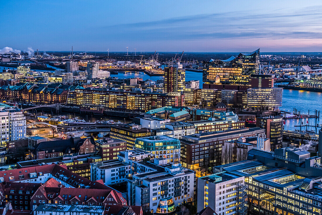 view to Elbphilharmonie and the Hafencity of Hamburg in the twilight, Hamburg, north Germany, Germany