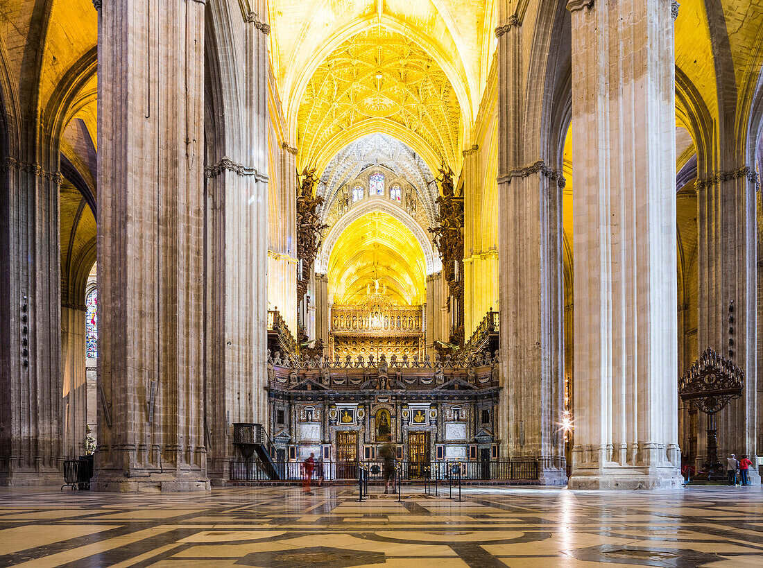 The inside of Seville Cathedral (Catedral Sevilla), UNESCO World Heritage Site, Andalucia, Spain, Europe