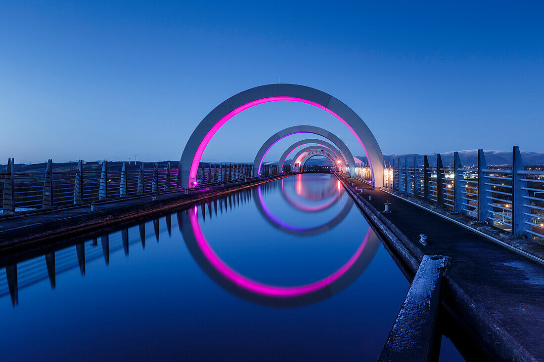 The Falkirk Wheel, connecting the Forth Clyde Canal to the Union Canal, Falkirk, Stirlingshire, Scotland, United Kingdom, Europe