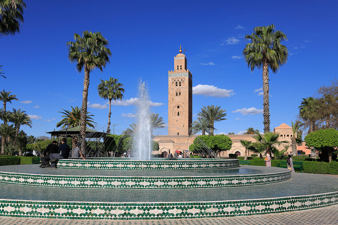 Minaret of the Koutoubia Mosque, 12th century, Marrakesh (Marrakech), Morocco, North Africa, Africa