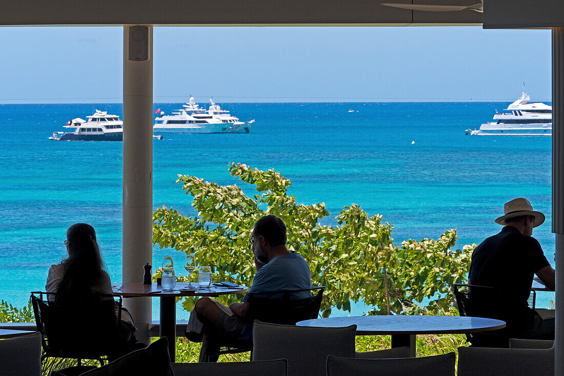Vom Saltwater Restaurant geht der Blick über die Anchor Bay, Lizard Island, Queensland, Australien