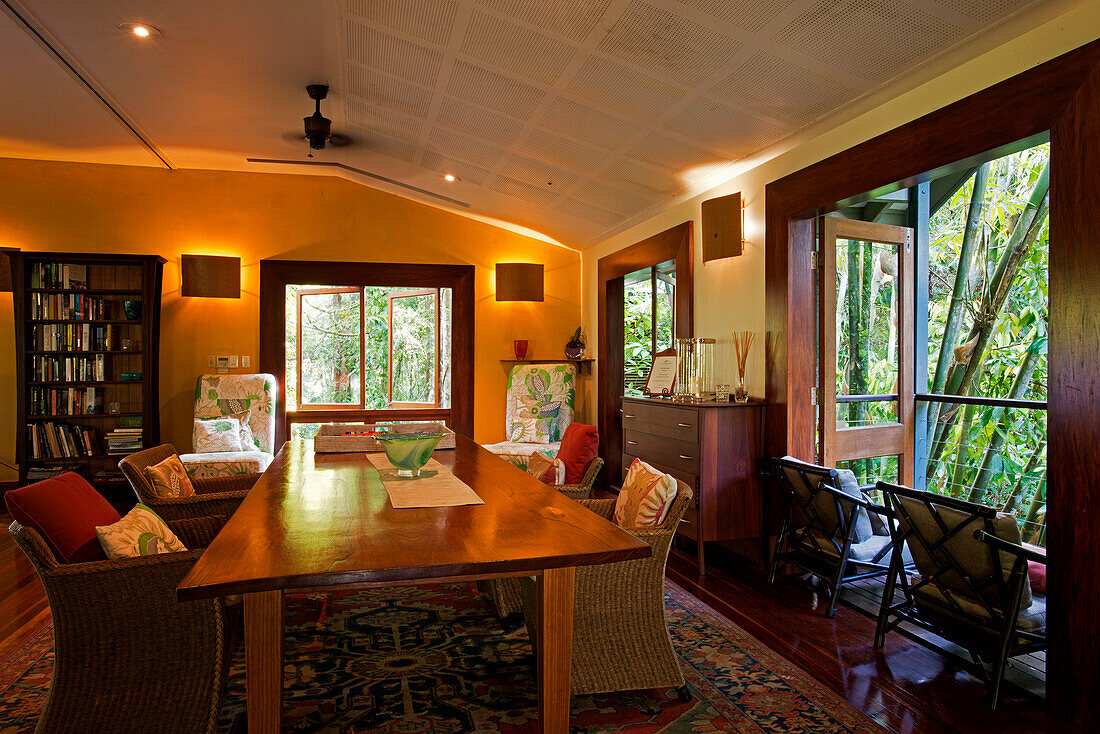 Im Kubirri Room finden Gäste ein stilvolles Refugium, Silky Oaks Lodge, Queensland, Australien