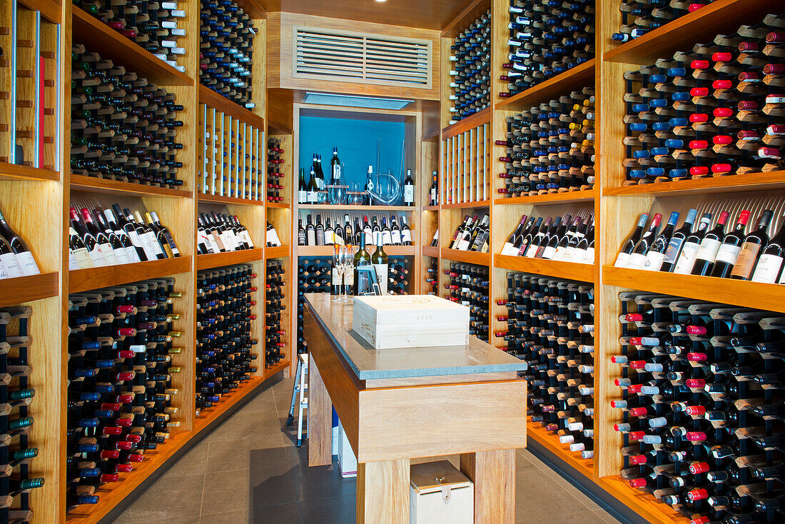Das Luxusresort Qualia hat einen gut gefüllten Weinkeller, Hamilton Island, Queensland, Australien