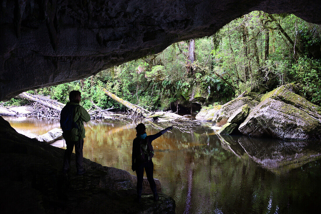 Moria Gate Arch im Oparara Basin bei Karamea, Westküste, Südinsel, Neuseeland