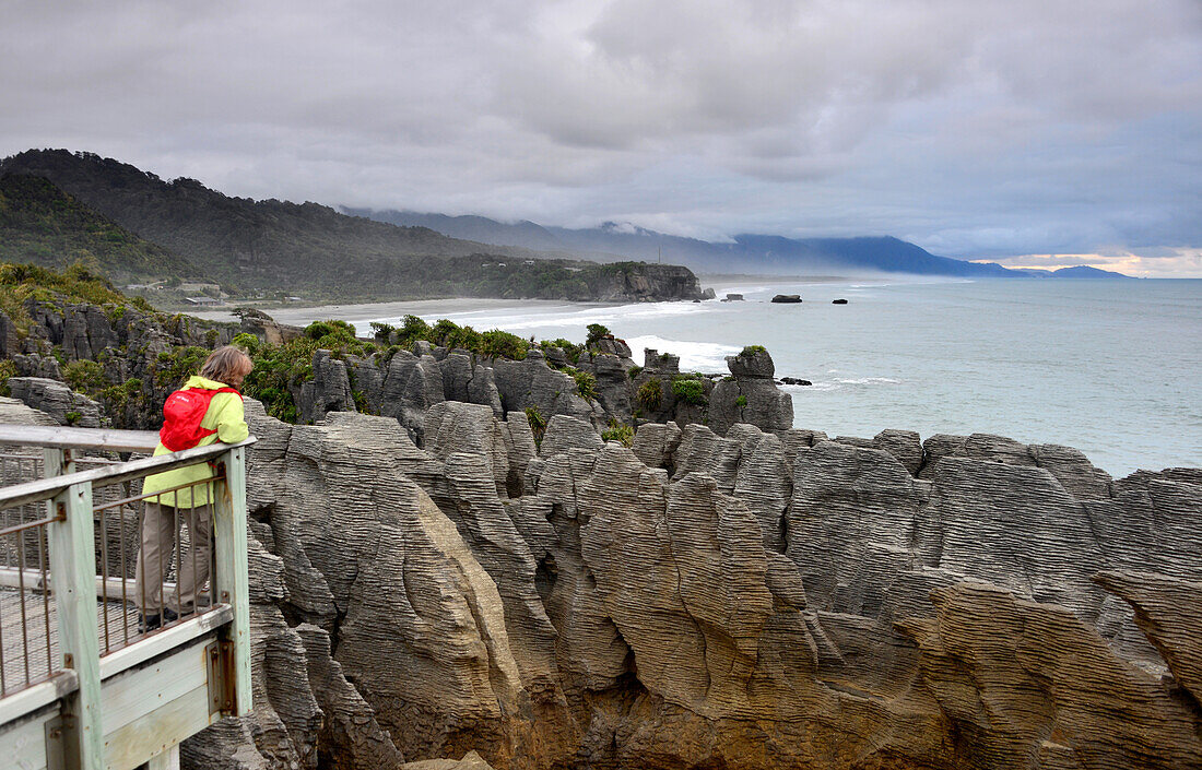 an den Pancake Rocks, Paparoa NationalPark, Westküste, Südinsel, Neuseeland