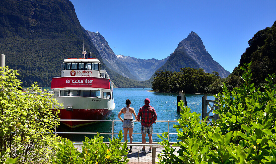 Bootsausflug am Milford Sound, Südinsel, Neuseeland