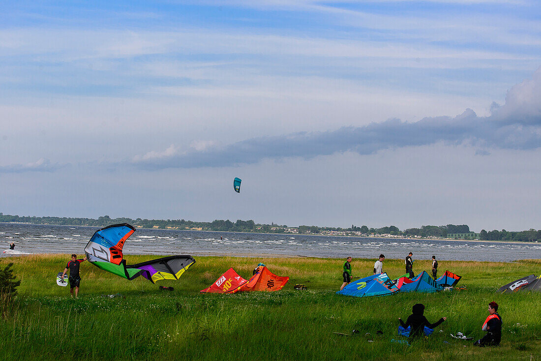 Kitesurfen, Grüne Wiek, Rügen, Ostseeküste, Mecklenburg-Vorpommern, Deutschland