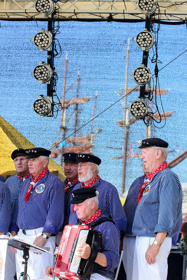 Shanty singer on the Hansesail, Rostock, Ostseeküste, Mecklenburg-Western Pomerania Germany