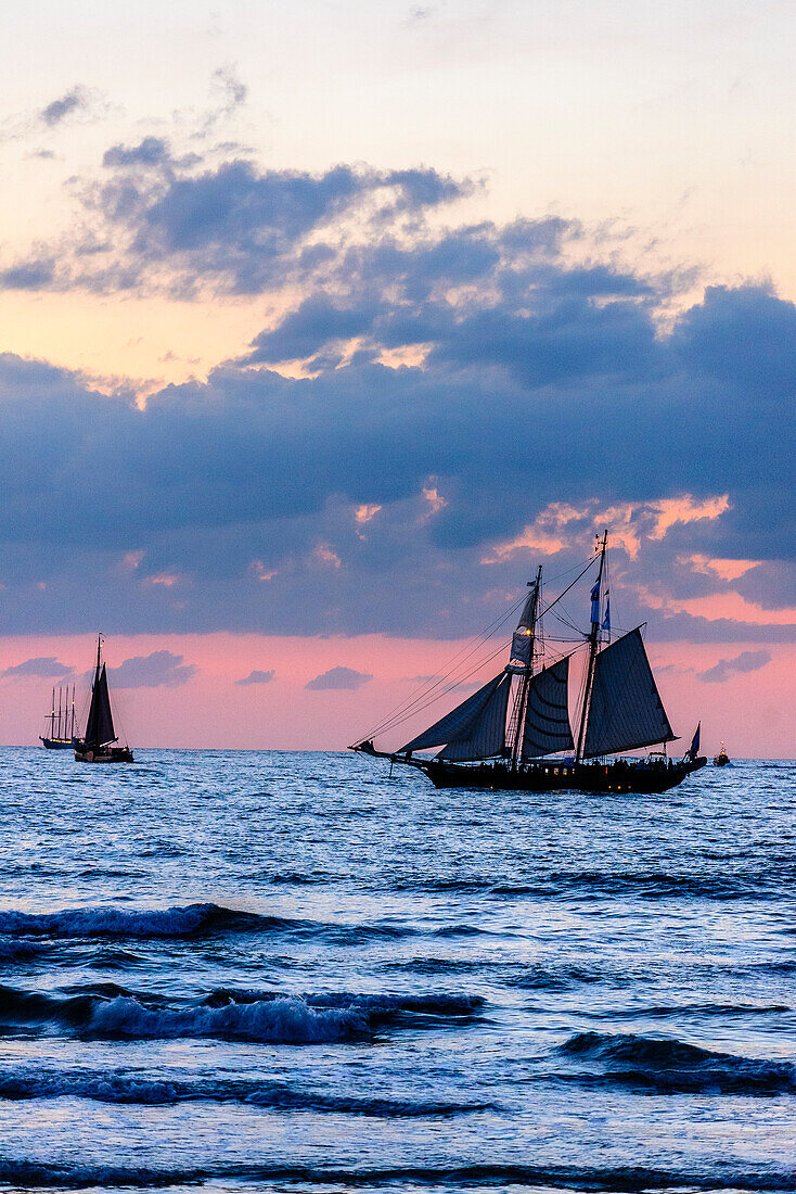 Sailing ships in Warnemünde to the Hanse Sail, Warnemünde, Rostock, Ostseeküste, Mecklenburg-Western Pomerania, Germany