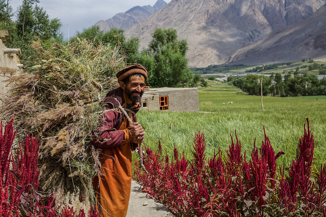 Afghanischer Bauer im Wakhan, Afghanistan, Asien