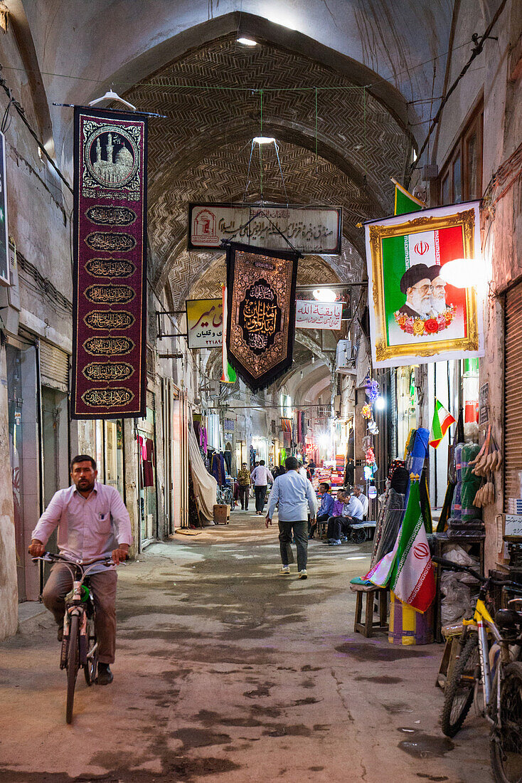 Bazaar of Esfahan, Iran, Asia