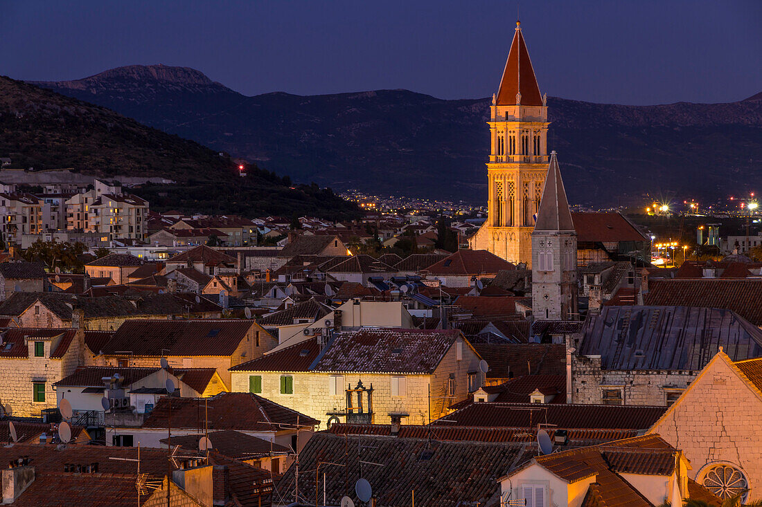 Elevated view from Kamerlengo Fortress over the old town of Trogir at dusk, UNESCO World Heritage Site, Croatia, Europe