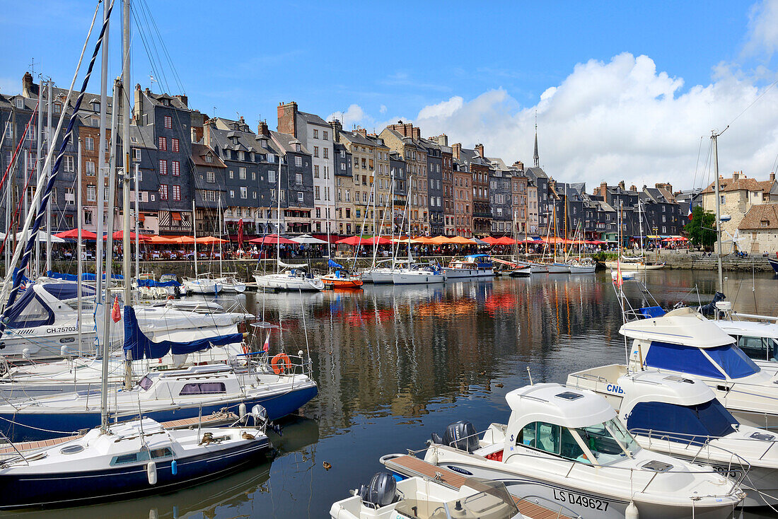 The Vieux Bassin, Old Harbour, St. Catherine's Quay, Honfleur, Calvados, Basse Normandie (Normandy), France, Europe