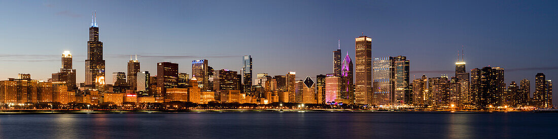 Panoramic of Chicago Skyline at sunset, Chicago, Illinois, United States of America, North America
