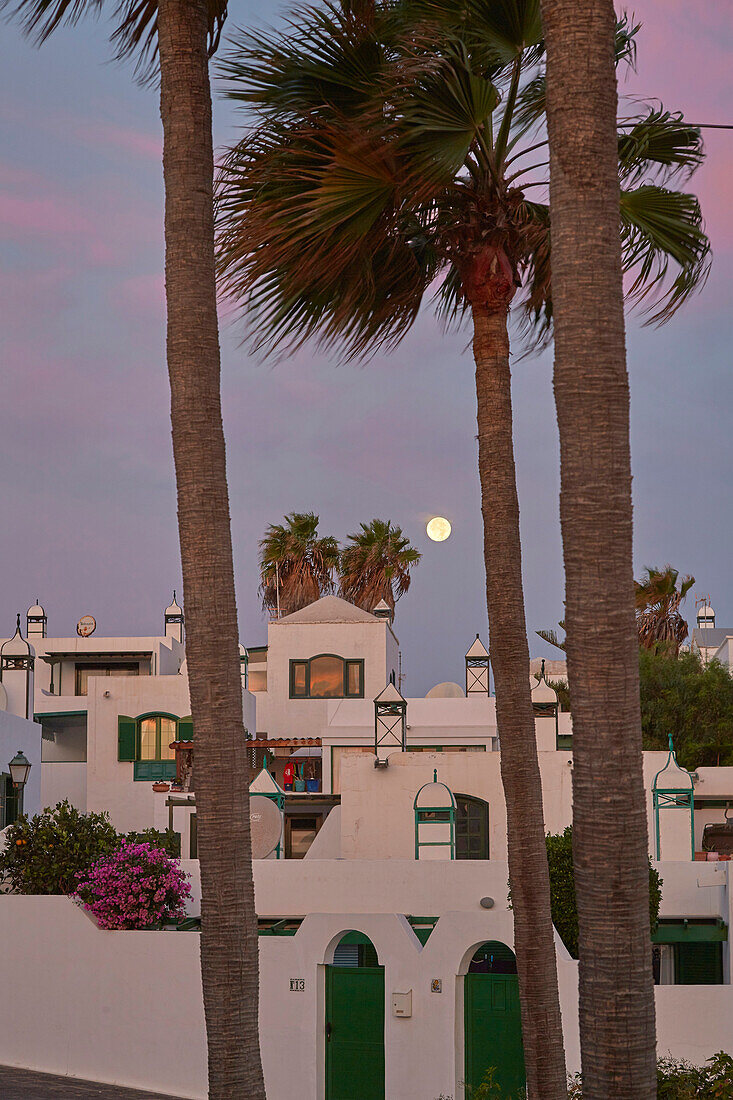 Full moon and morning glow at Costa Teguise, Atlantic Ocean, Lanzarote, Canary Islands, Islas Canarias, Spain, Europe