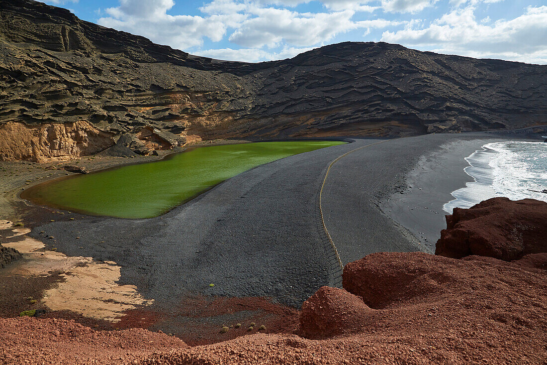 Kratersee Charco de los Clicos bei El Golfo, Atlantik, Lanzarote, Kanaren, Kanarische Inseln, Islas Canarias, Spanien, Europa