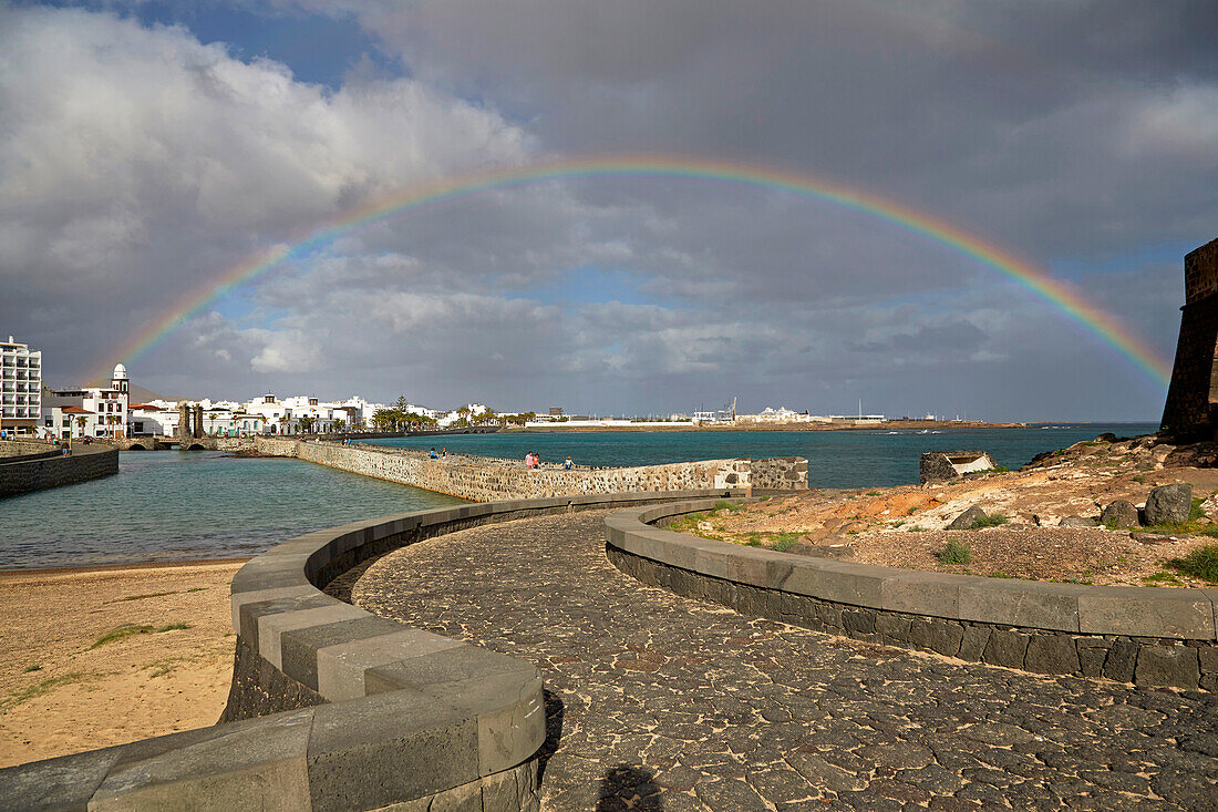 Regenbogen über Arrecife, Atlantik, Lanzarote, Kanaren, Kanarische Inseln, Islas Canarias, Spanien, Europa