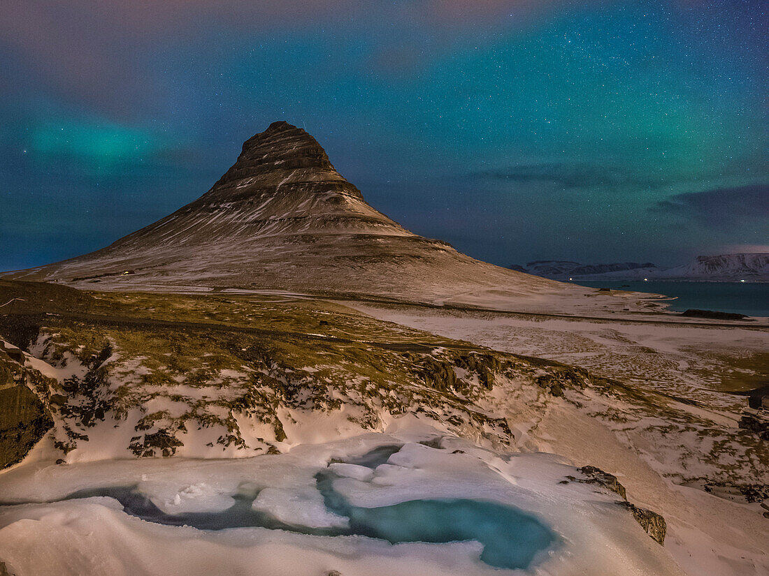 nighttime at Kirkjufell mountain, Grundarfjörður, Snaefellsnes peninsular, Iceland