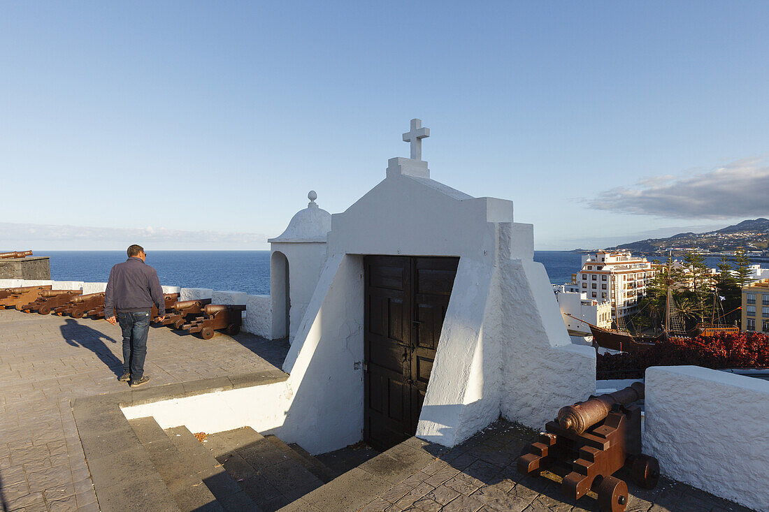 Blick vom Castillo de la Virgen, Festngsanlage, Santa Cruz de La Palma, Hauptstadt der Insel, UNESCO Biosphärenreservat, Atlantik, La Palma, Kanarische Inseln, Spanien, Europa