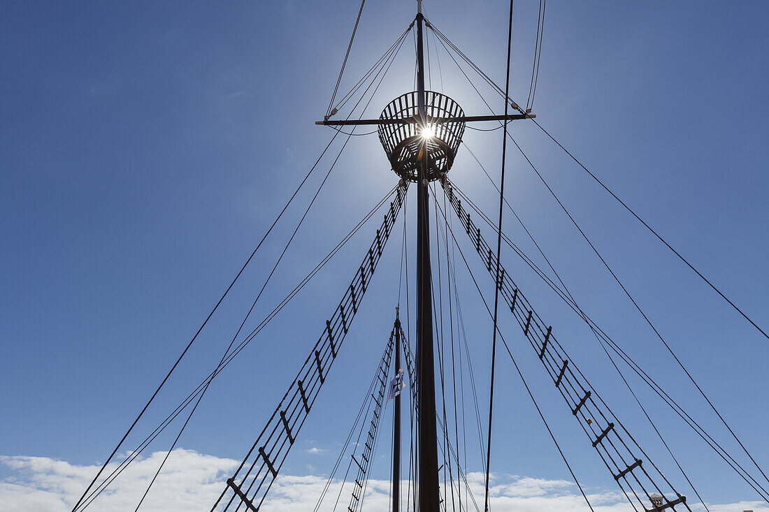 Museo Naval, Schiffahrtsmuseum, Kolumbus-Schiff als Architektur, Plaza de la Alameda, Platz, Santa Cruz de La Palma, Hauptstadt der Insel, UNESCO Biosphärenreservat, La Palma, Kanarische Inseln, Spanien, Europa