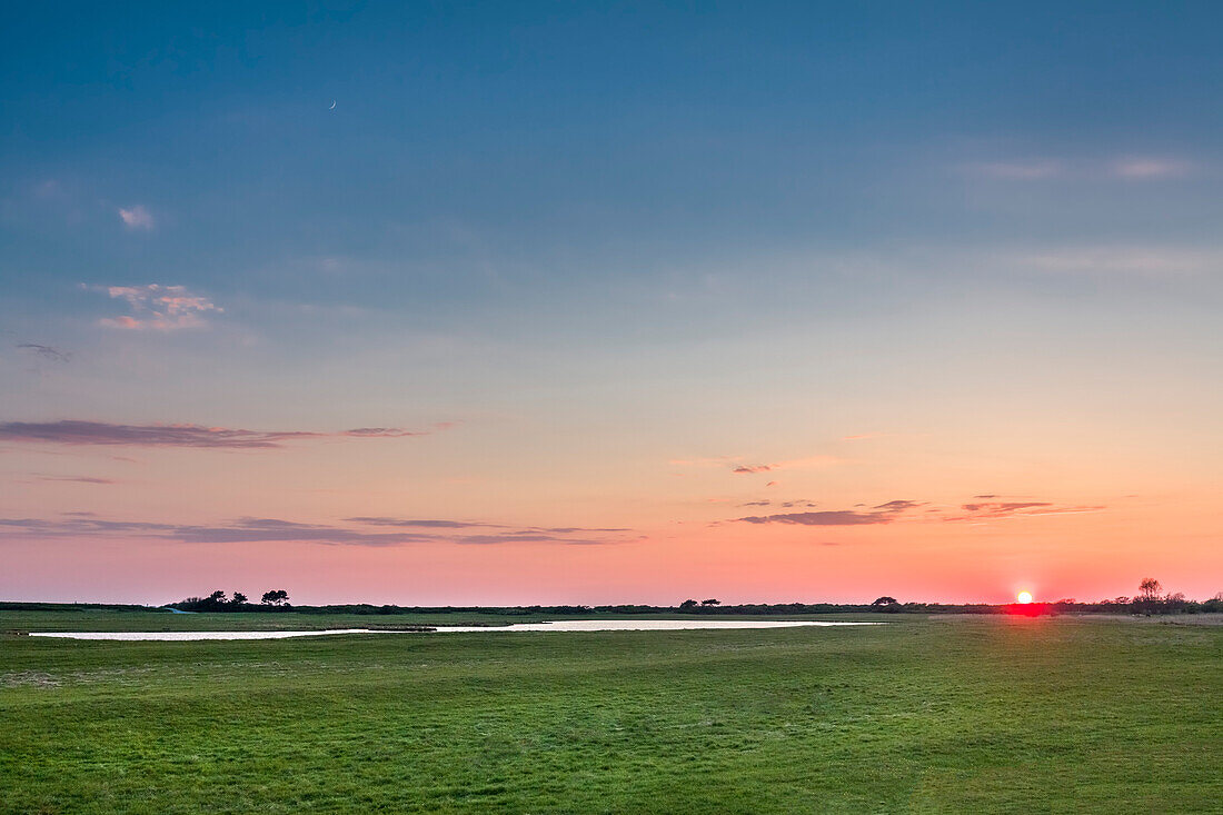 Sonnenuntergang bei Kloster, Insel Hiddensee, Mecklenburg-Vorpommern, Deutschland