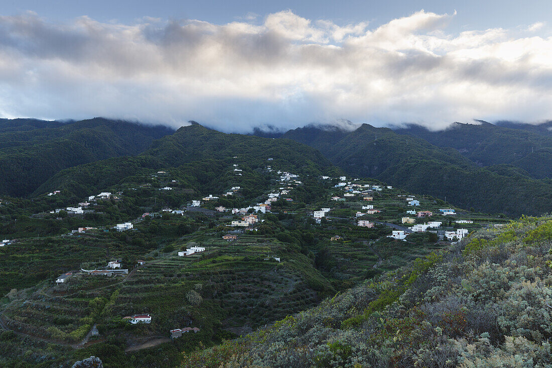 Blick zur Caldera de Taburiente vom Mirador de San Bartolome, b. La Galga, UNESCO Biosphärenreservat, La Palma, Kanarische Inseln, Spanien, Europa